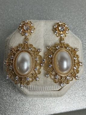 Victorian Style Gold Pearl Filigree Earrings Vintage Antique “Old Money” style